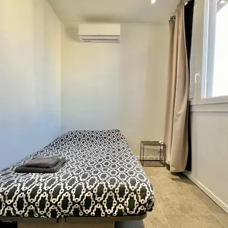 Apartment Small Ac & Clim - Near Center